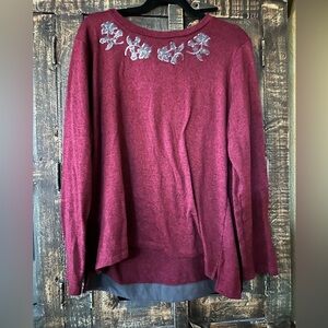 St Johns Bay Womens XL Red Long Sleeve Embroidered Stretch Shirt Burgandy Hi-Low